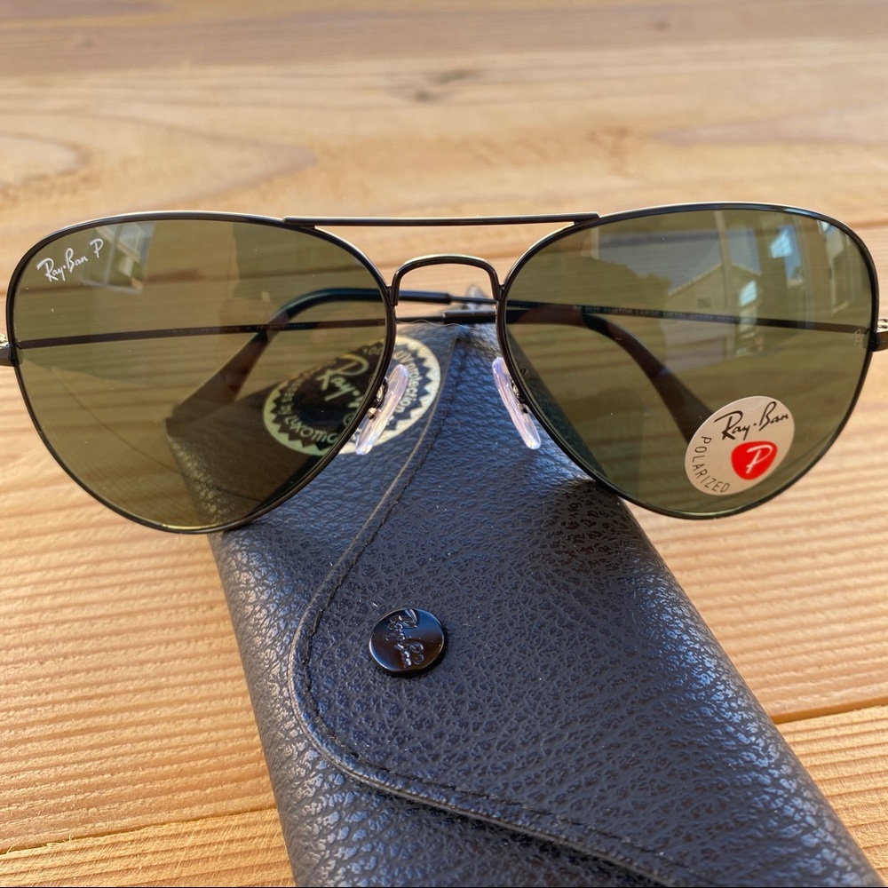 Ray-Ban RB3025 Aviator Classic Polarized Sunglasse - Picture 7 of 8
